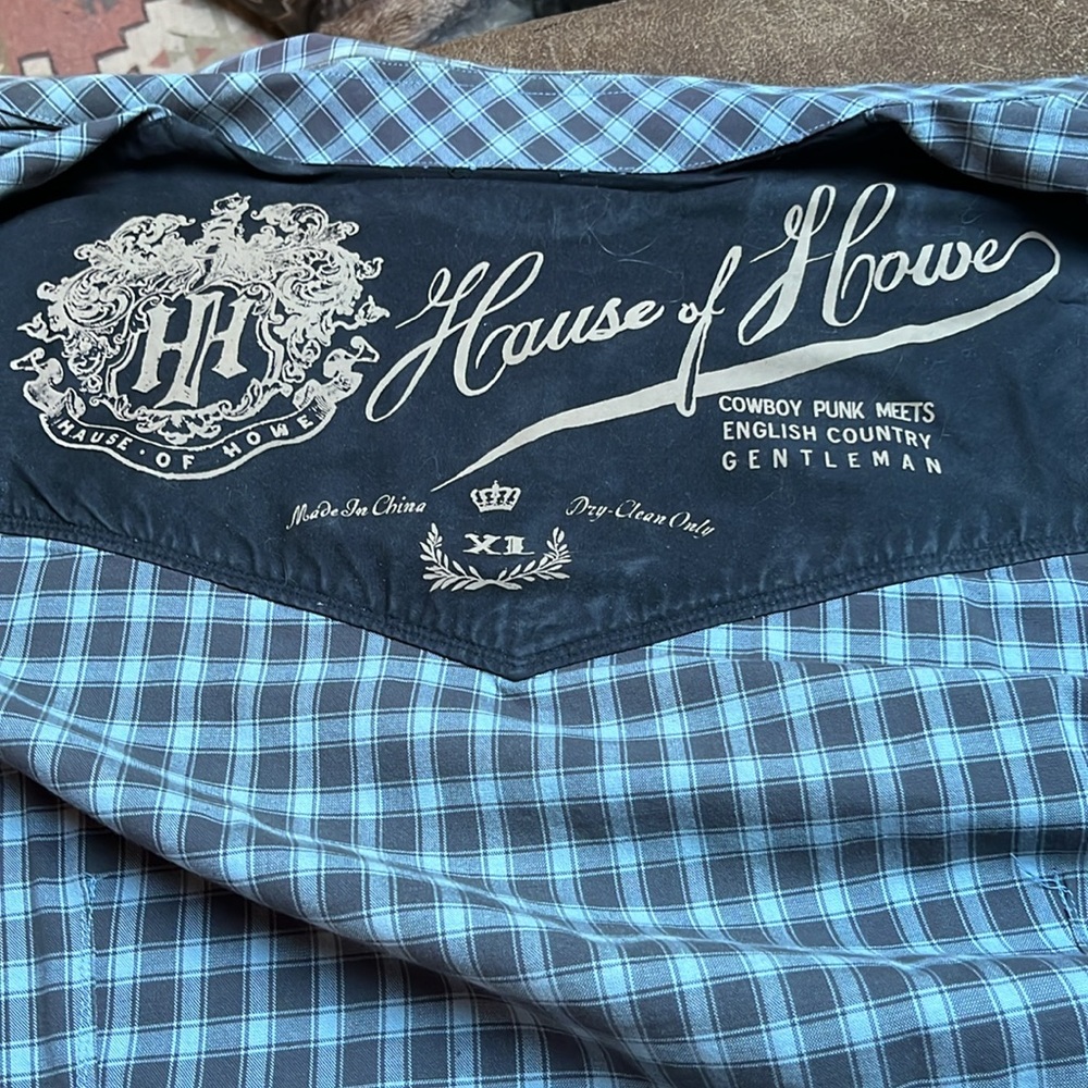 Blue and grey western style shirt. Snap buttons. Size XL - Picture 2 of 2